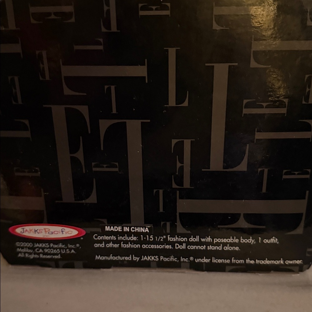 ELLE DOLL FROM THE CITY CHIC COLLECTION ! - Picture 3 of 3